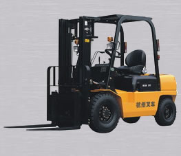 L系列2-4噸內燃平衡重式叉車