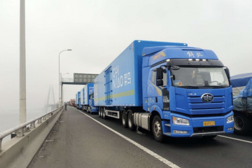 菜鳥自營物流車隊曝光，首戰奔赴上海抗疫
