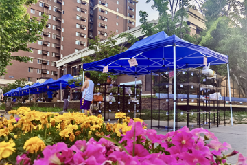 北京市大興區(qū)瀛海鎮(zhèn)海梓嘉園社區(qū)設(shè)置快遞長亭