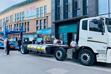  轎運大馬力新品正式發(fā)布！東風(fēng)商用車全國巡展火熱啟程 護(hù)航高效物流